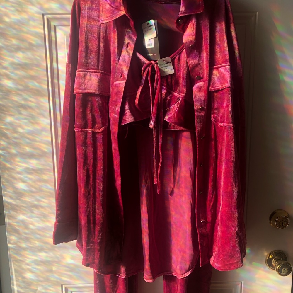 3 piece velvet jogger set - Picture 2 of 4